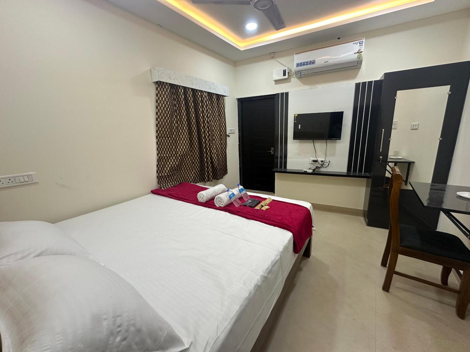Mahadeepam Residency Villa Tiruvannamalai Exterior photo